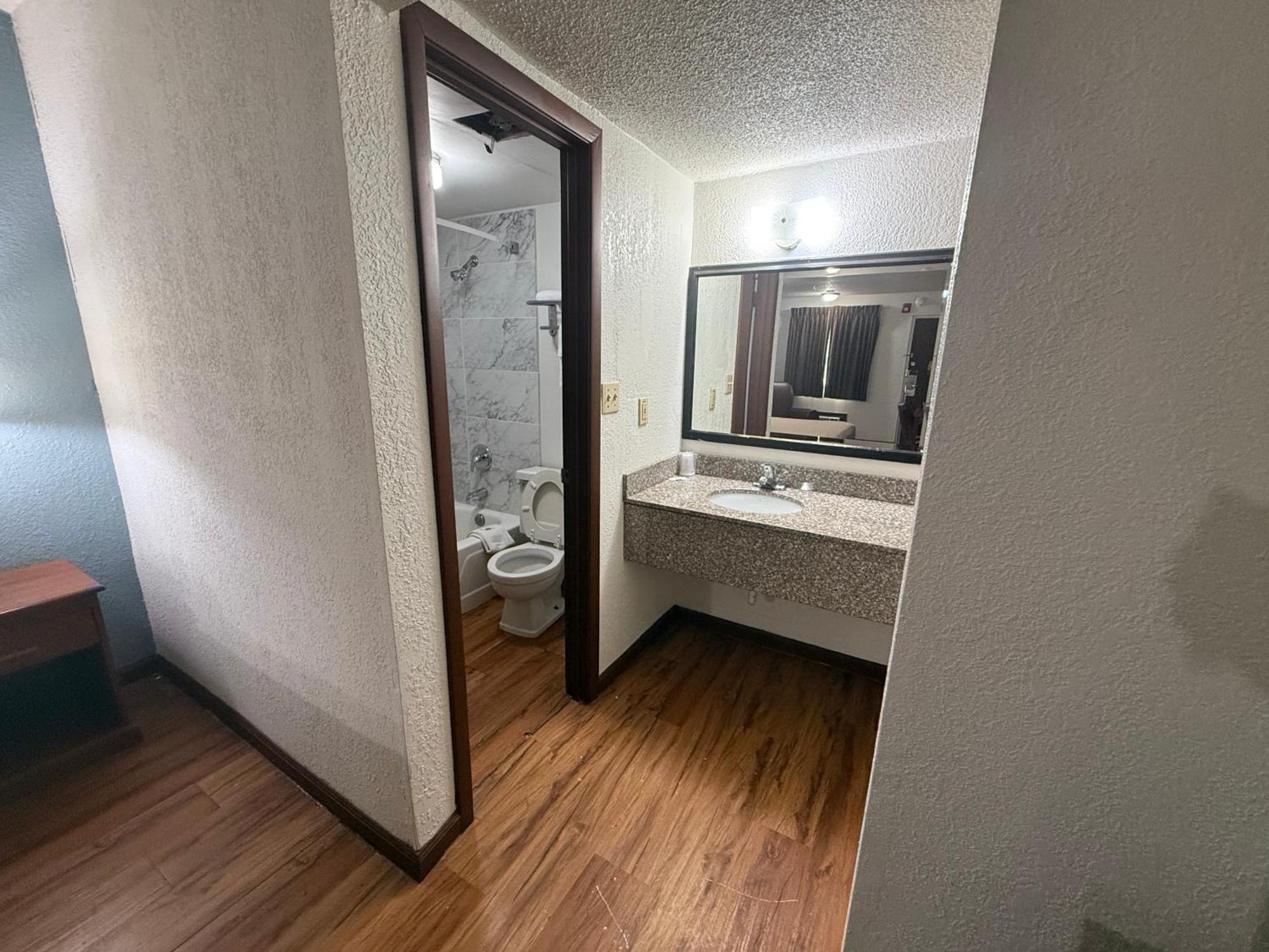 Relax Inn & Suites Mattoon Exterior foto